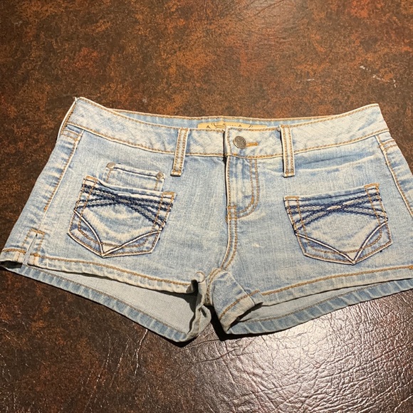 Hint Jean shorts size 3 - Picture 1 of 4